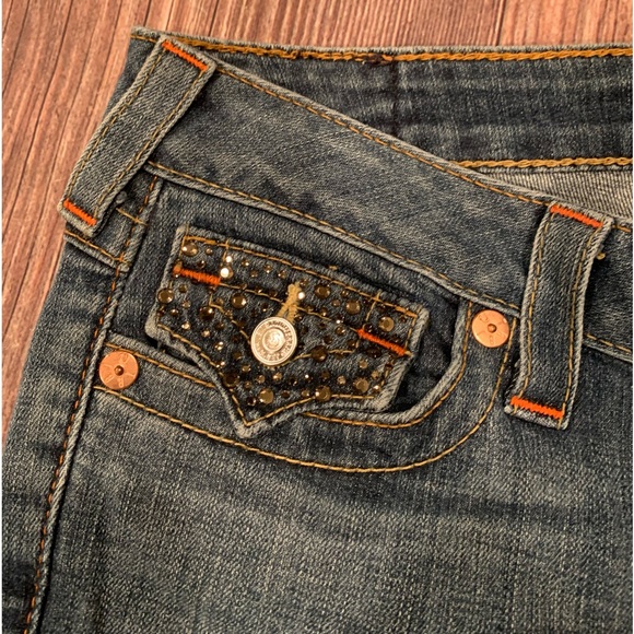 True Religion Slim Straight jeans size 25
Inseam 33-34”
98% cotton 2% Spandex - Picture 2 of 11